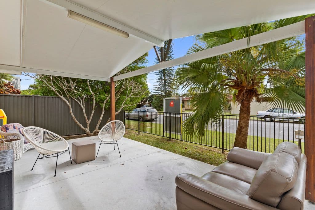 2 Walker Avenue, PALM BEACH QLD 4221, Palm Beach - Thumbnail 4