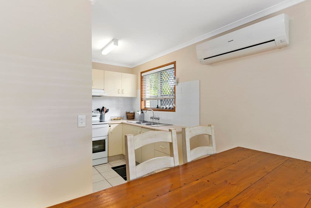 2 Walker Avenue, PALM BEACH QLD 4221, Palm Beach - Thumbnail 7