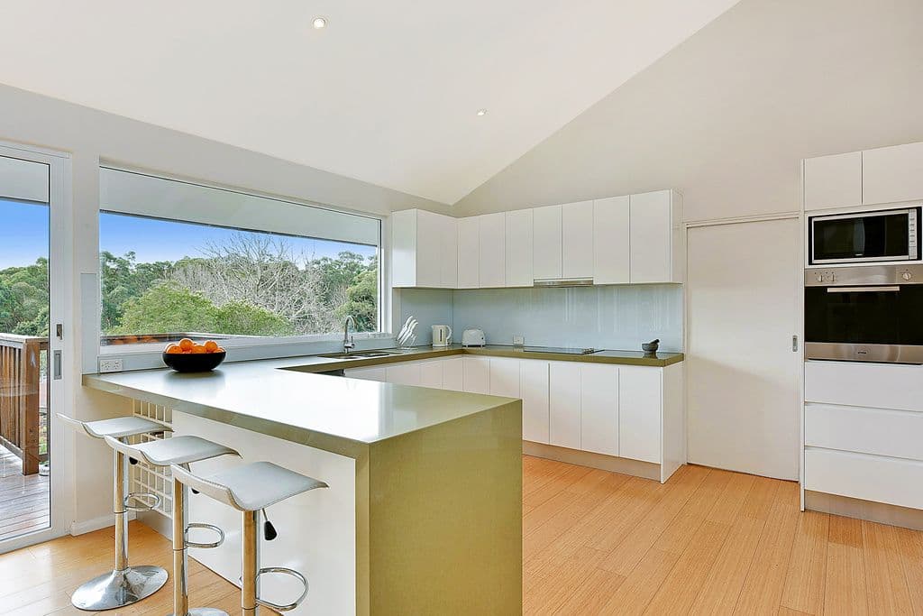 10 Silvertop Close, Westleigh - Thumbnail 2
