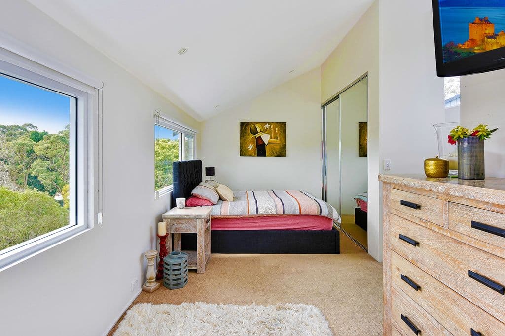 10 Silvertop Close, Westleigh - Thumbnail 5
