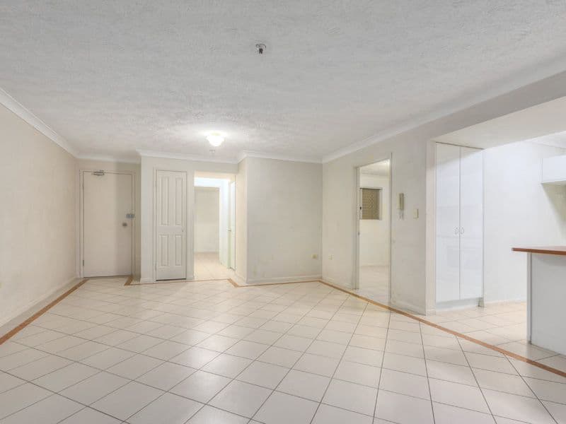 58 BIRLEY Street, SPRING HILL QLD 4000, Spring Hill - Thumbnail 3