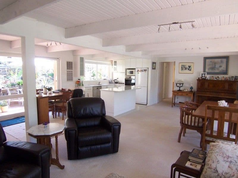 64 Race Street, FLORA HILL VIC 3550, Flora Hill - Thumbnail 4