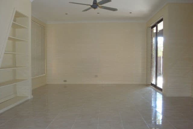 4 Falcon Close, GREENFIELD PARK NSW 2176, Greenfield Park - Thumbnail 2
