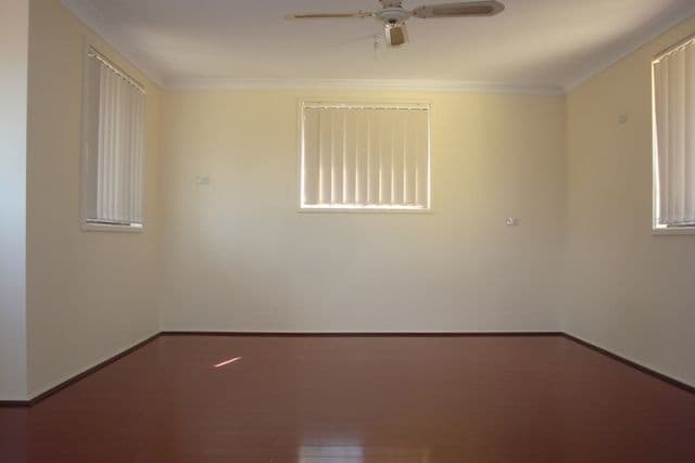 4 Falcon Close, GREENFIELD PARK NSW 2176, Greenfield Park - Thumbnail 6