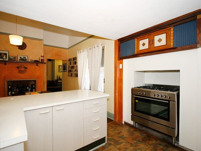 254 Belgravia Street, CLOVERDALE WA 6105, Cloverdale - Thumbnail 3