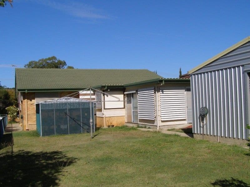 26 Westbrook Street, WOODY POINT QLD 4019, Woody Point - Thumbnail 8
