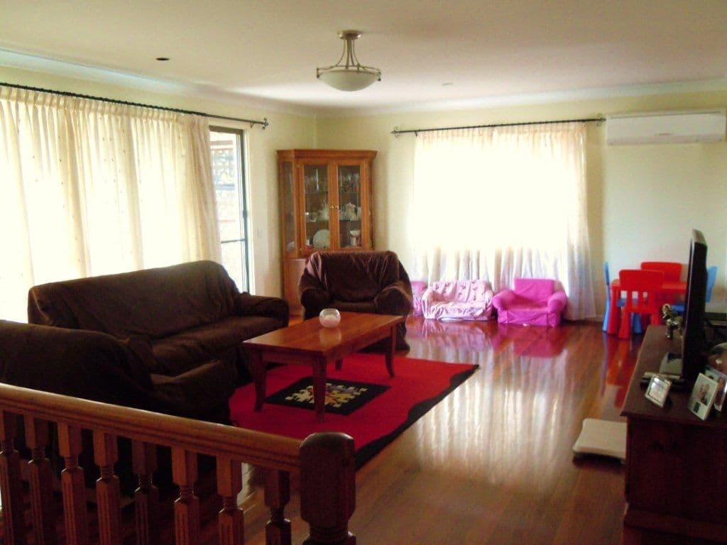 16 Flint Street, Eltham, Eltham - Thumbnail 2