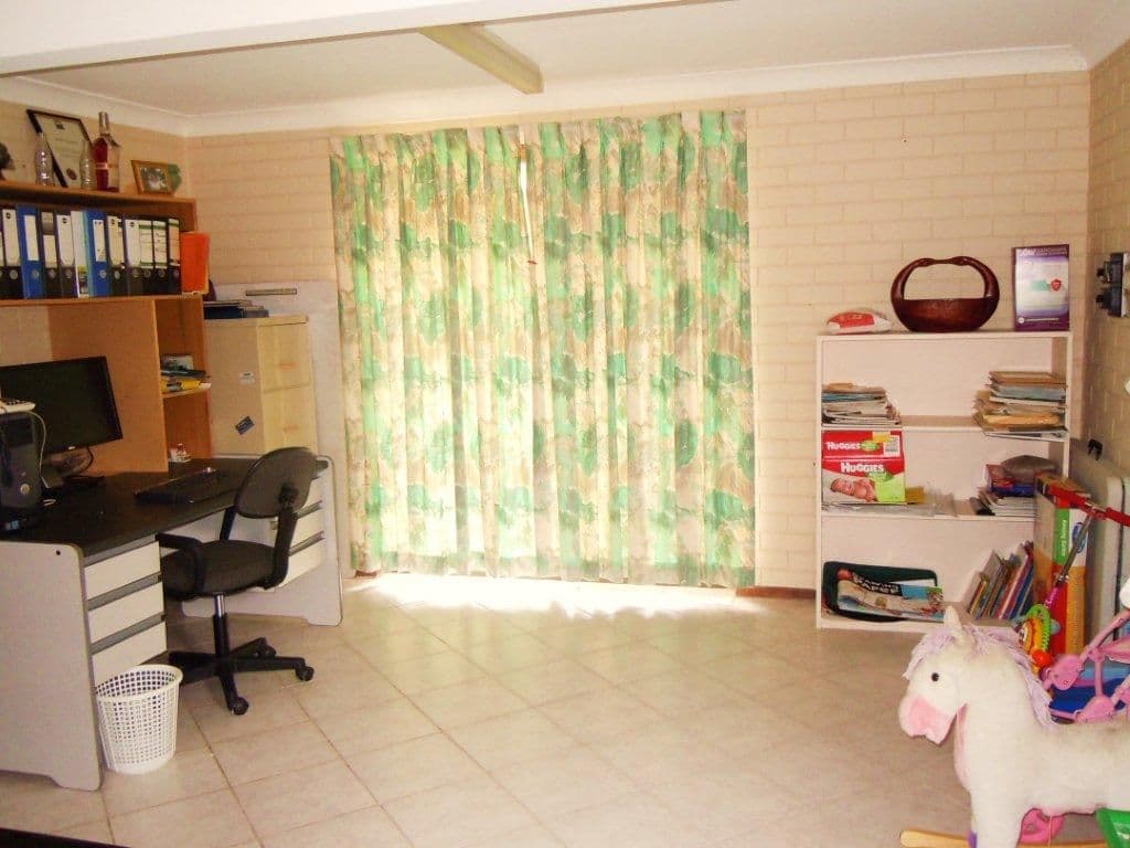 16 Flint Street, Eltham, Eltham - Thumbnail 7