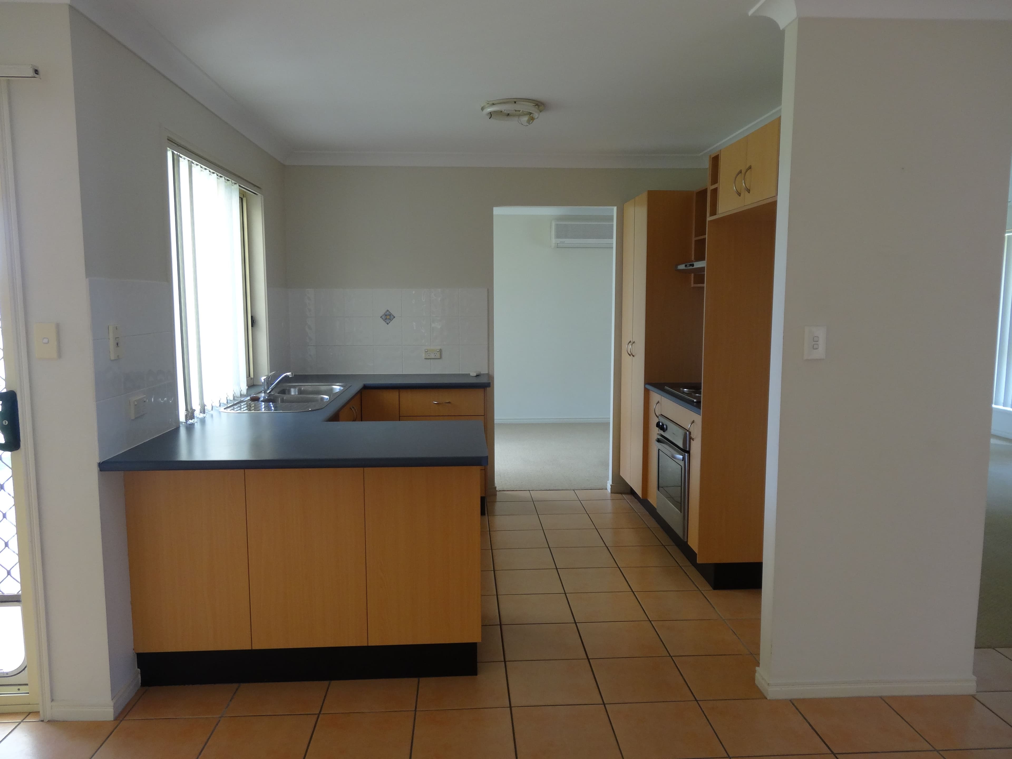 11 Gloria Court, Deception Bay QLD 4508, Deception Bay - Thumbnail 2