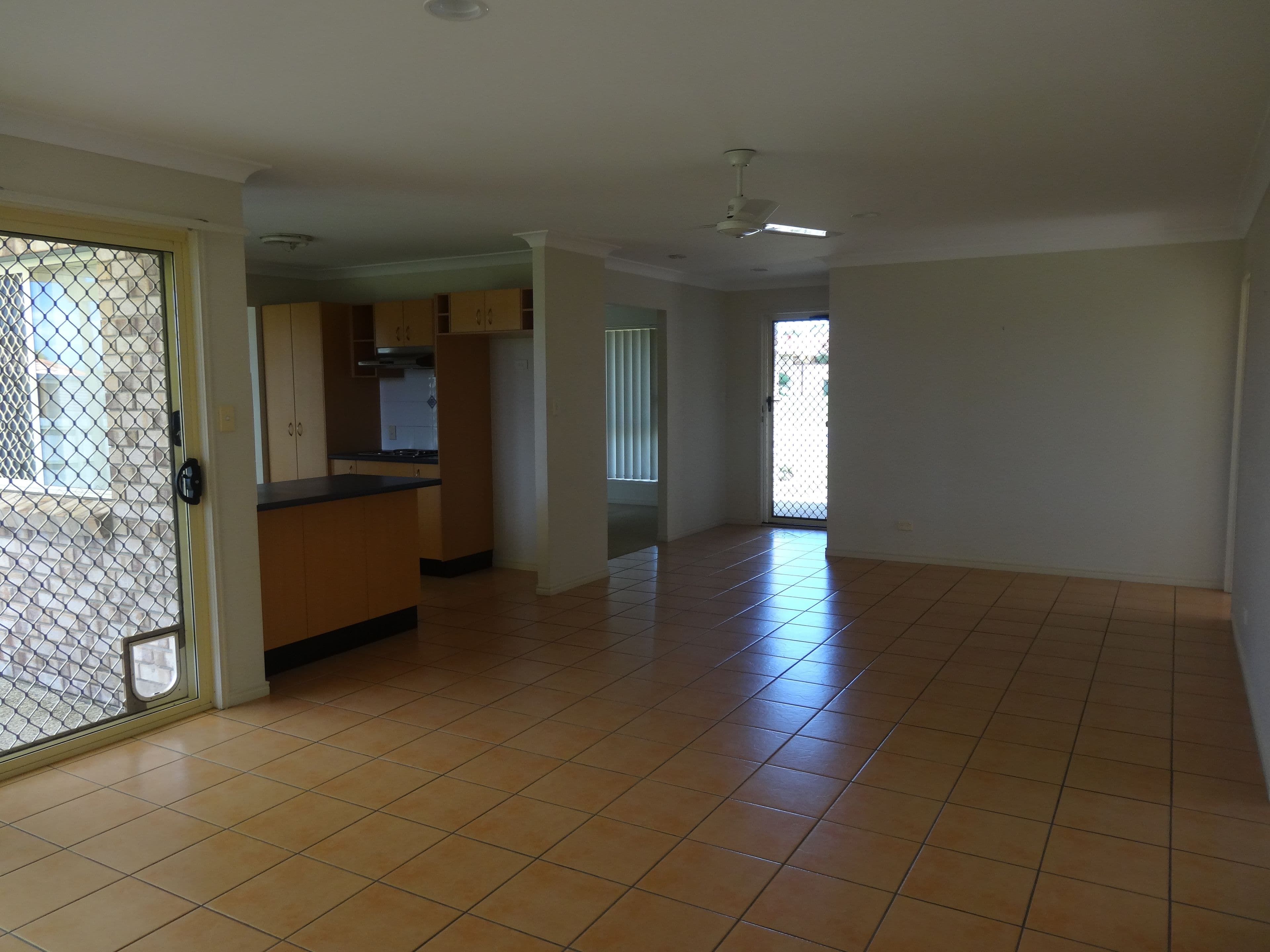 11 Gloria Court, Deception Bay QLD 4508, Deception Bay - Thumbnail 3