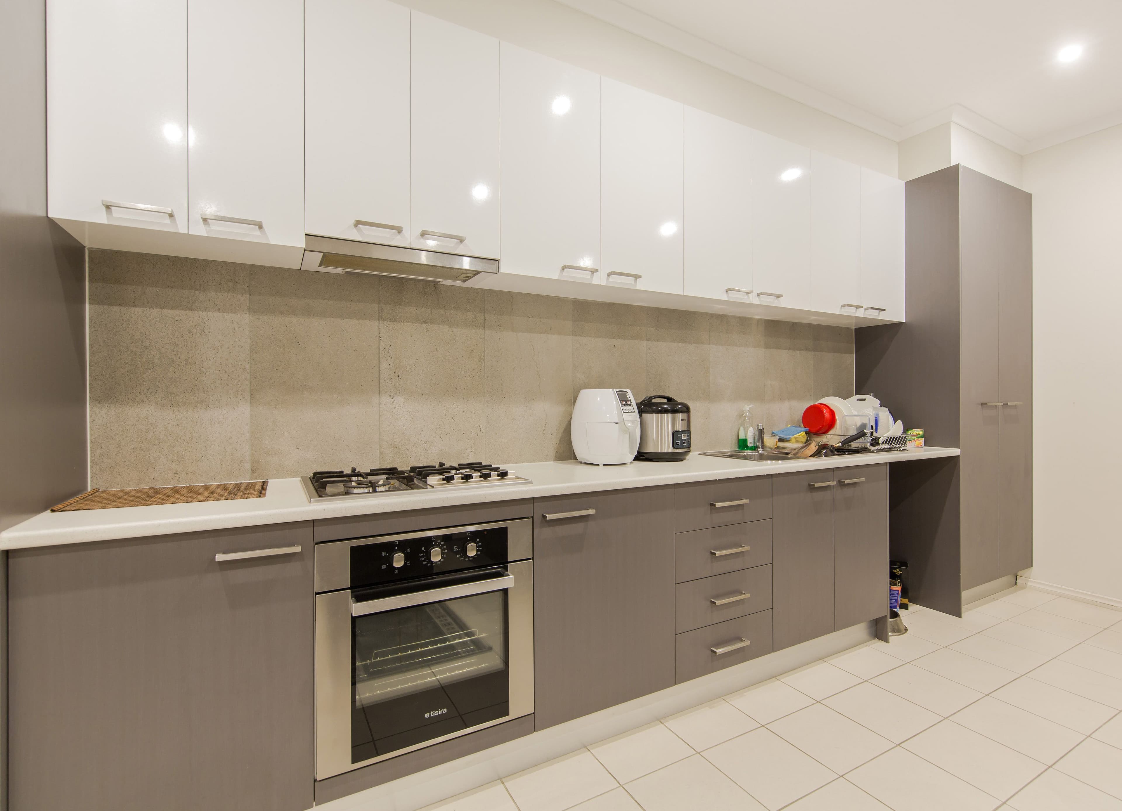 8 Ivanhoe Avenue, St Albans VIC 3021, St Albans - Thumbnail 4