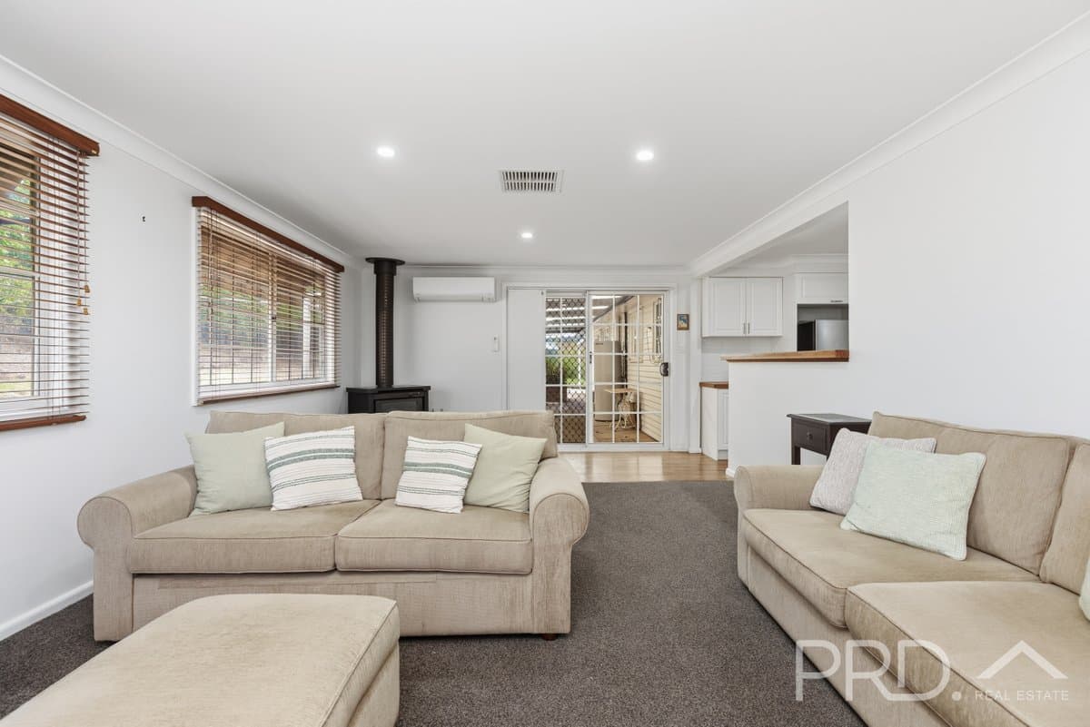 47-49 Gundagai Street, ADELONG NSW 2729, Adelong - Thumbnail 4