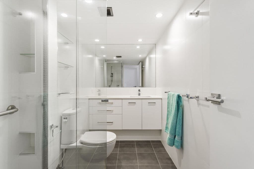 65 Bauer Street, Southport QLD 4215, Southport - Thumbnail 3