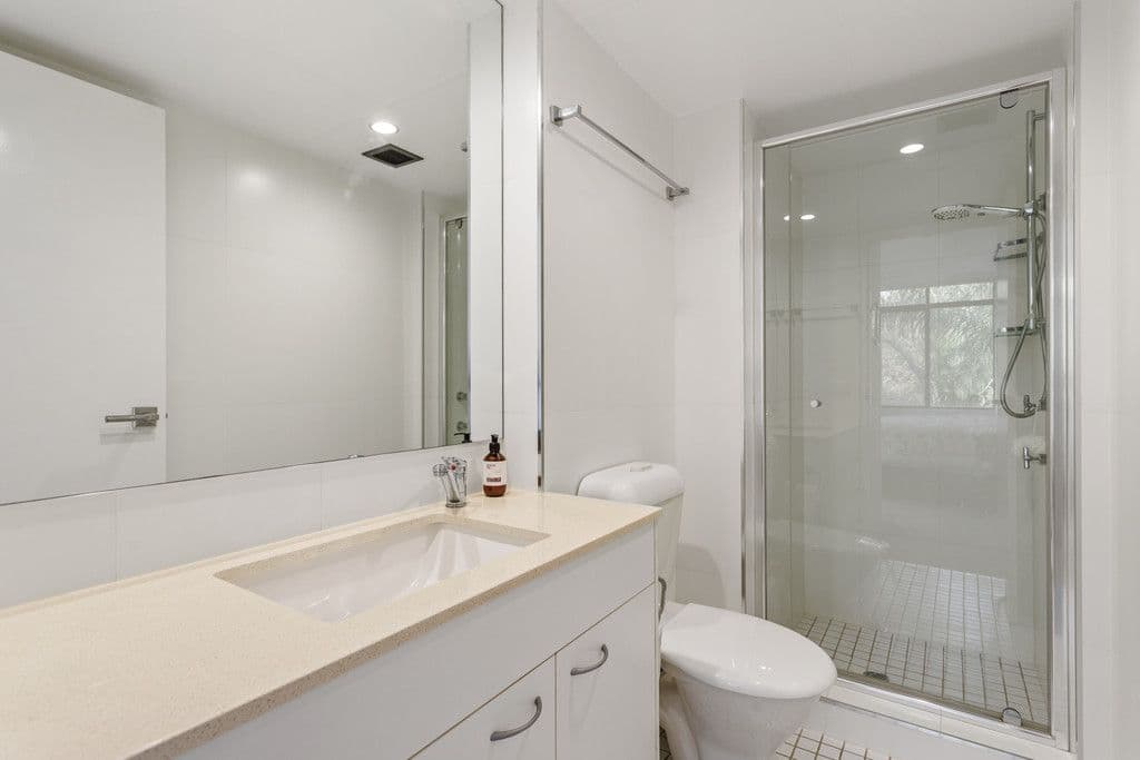 65 Bauer Street, Southport QLD 4215, Southport - Thumbnail 5