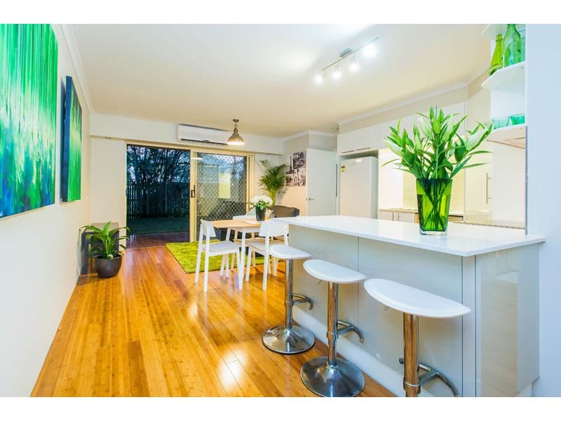 6 Pear Street, GREENSLOPES QLD 4120, Greenslopes - Thumbnail 2
