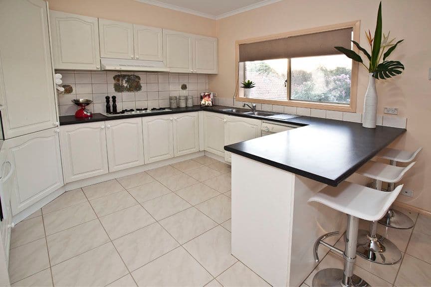 41 Pepperell Avenue, GLEN WAVERLEY VIC 3150, Glen Waverley - Thumbnail 5