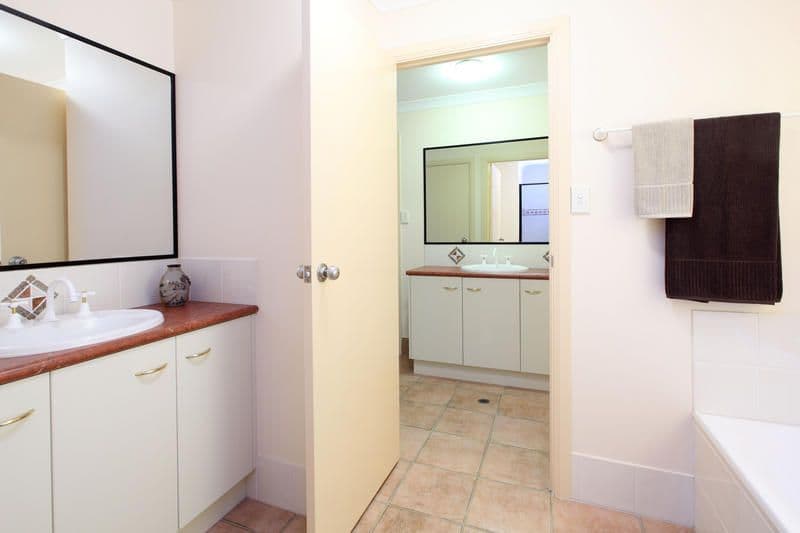 8 Butterfield Place, CHERMSIDE WEST QLD 4032, Chermside West - Thumbnail 7