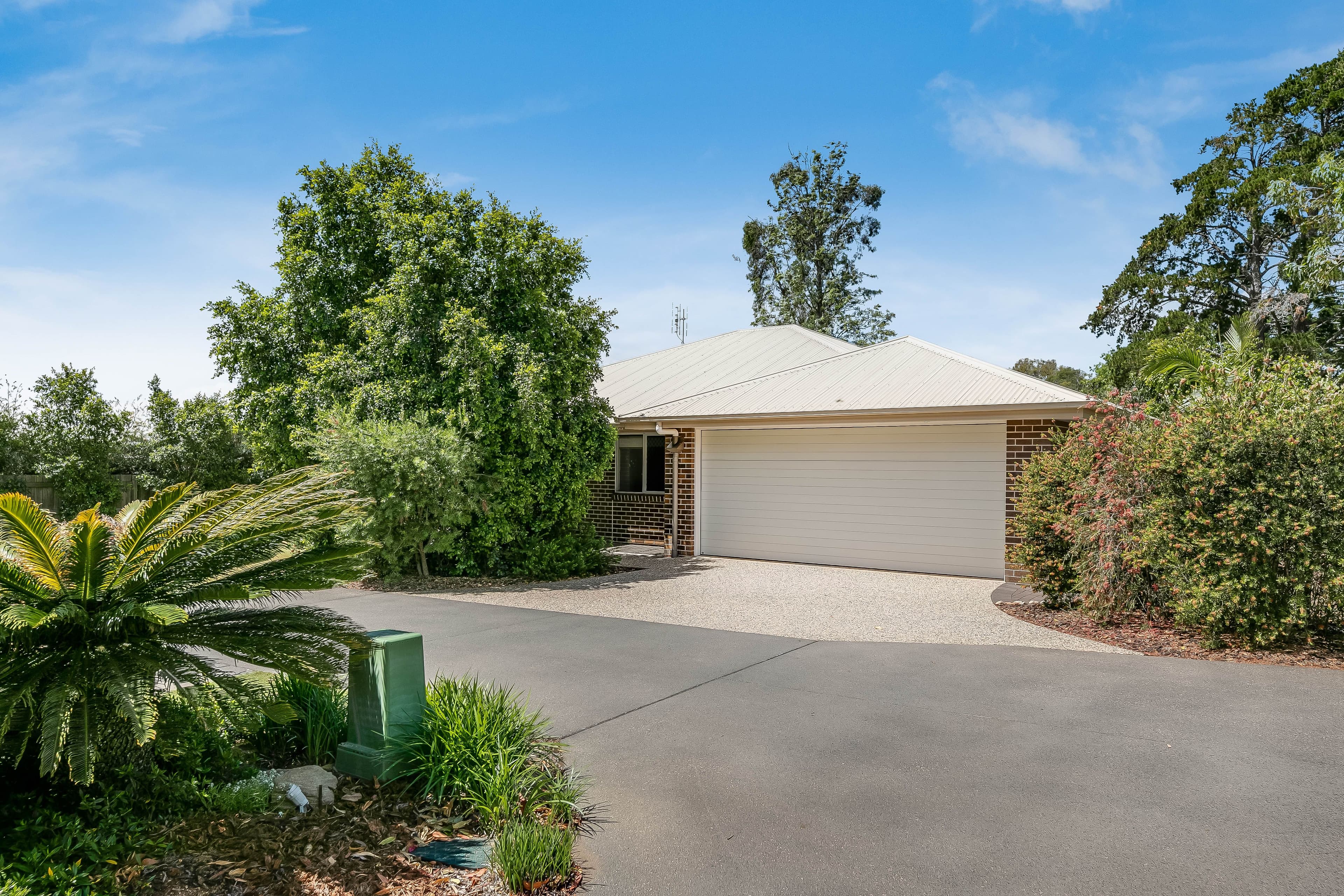 2 Nielsen Court, Middle Ridge QLD 4350, Middle Ridge - Thumbnail 2