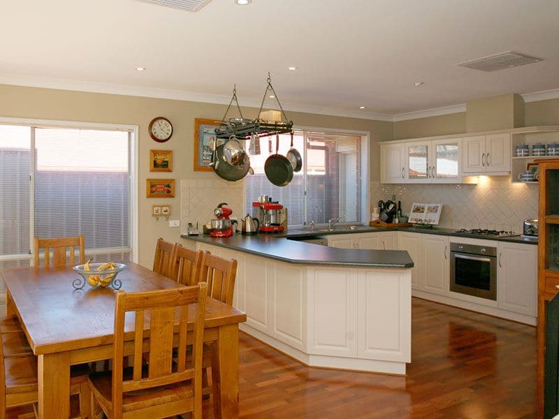 6 Parkview Circuit, SEAFORD RISE SA 5169, Seaford Rise - Thumbnail 2