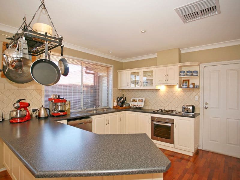 6 Parkview Circuit, SEAFORD RISE SA 5169, Seaford Rise - Thumbnail 4