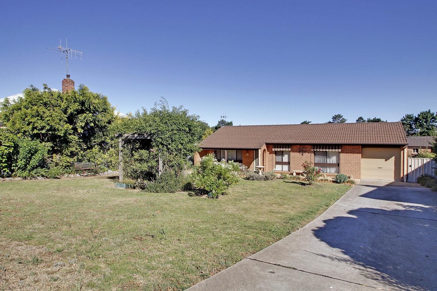 61 Taralga Road, GOULBURN NSW 2580, Goulburn - Image 1