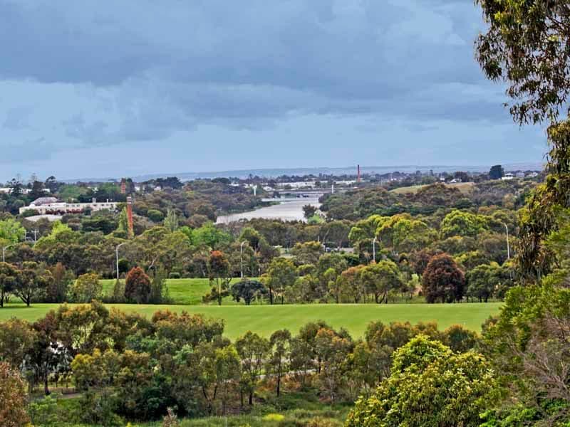 41 Cara Road, HIGHTON VIC 3216, Highton - Thumbnail 2