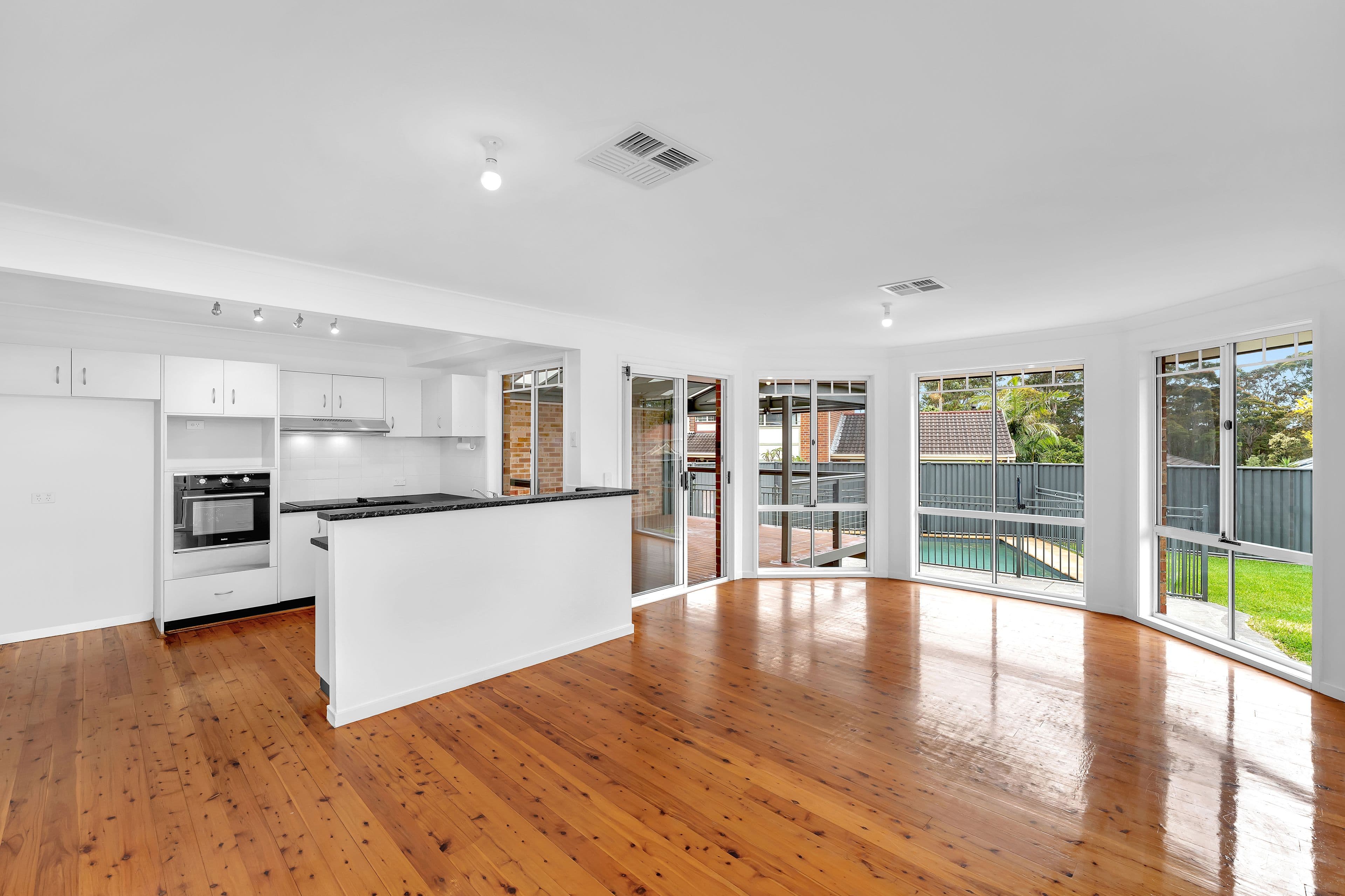 14 Vardy Court, Helensburgh NSW 2508, Helensburgh - Thumbnail 2