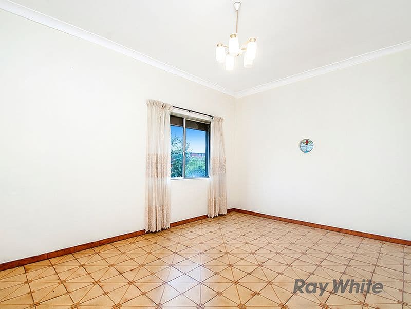 33 First Avenue, Eastwood - Thumbnail 8
