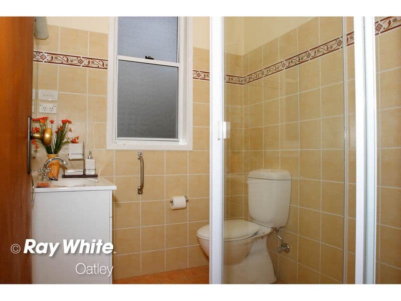 12 Hugh Avenue, PEAKHURST NSW 2210, Peakhurst - Thumbnail 5