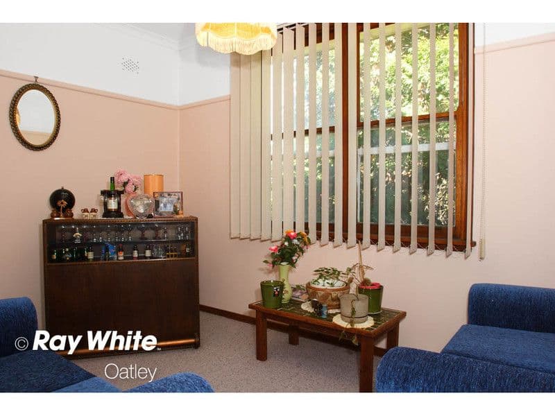 12 Hugh Avenue, PEAKHURST NSW 2210, Peakhurst - Thumbnail 7
