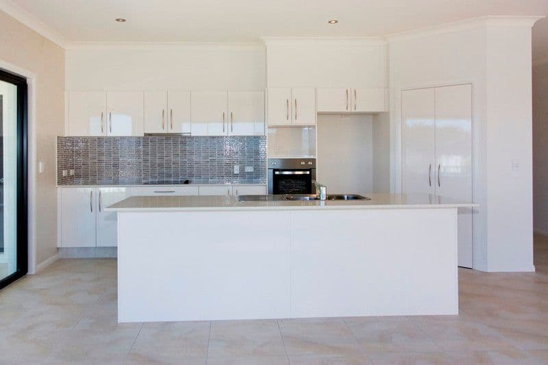 26 Healy Court, MUDGEERABA QLD 4213, Mudgeeraba - Thumbnail 3