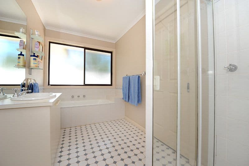 32 Cornhill Street, FERNTREE GULLY VIC 3156, Ferntree Gully - Thumbnail 6