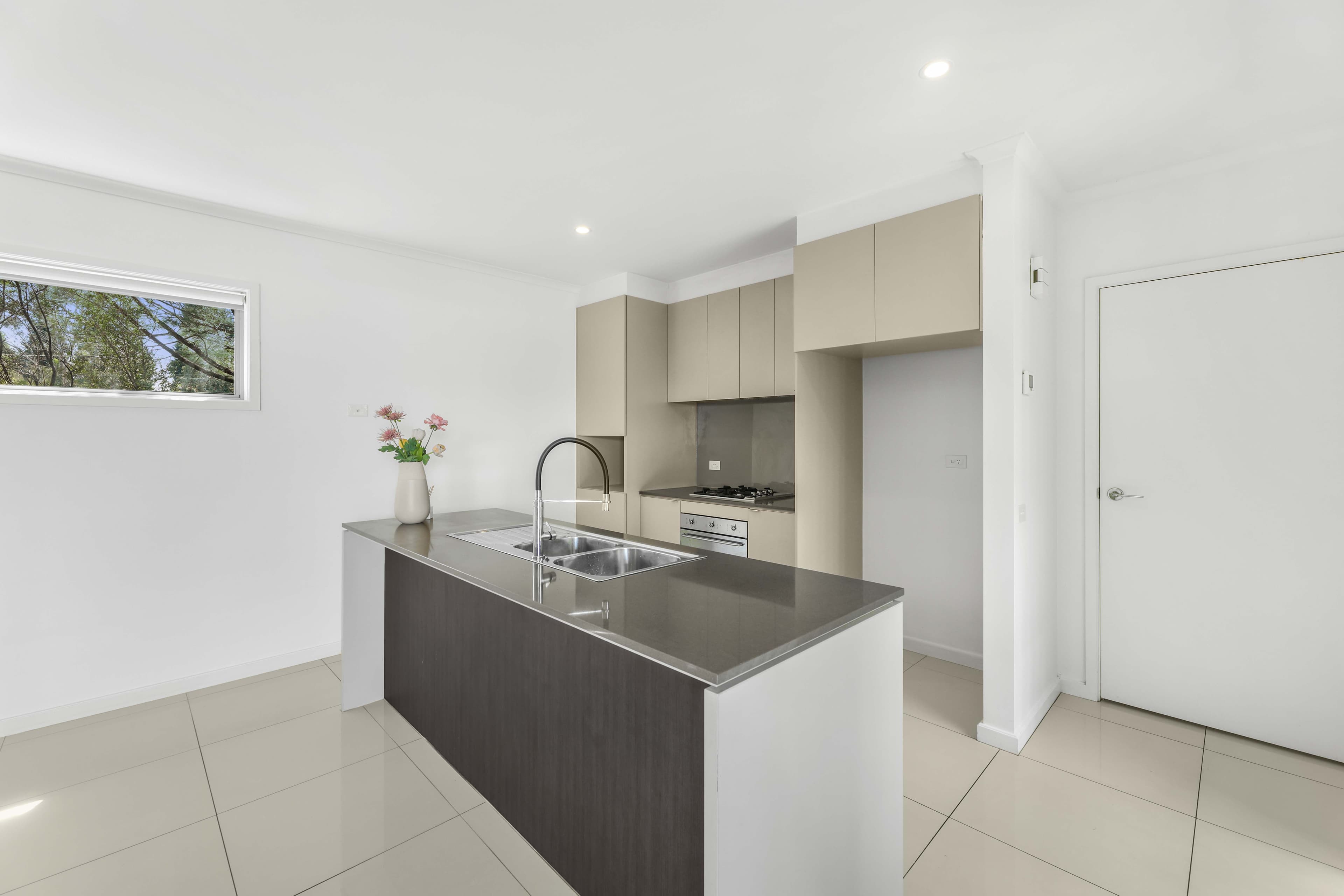 14 Grove Way, Wantirna South VIC 3152, Wantirna South - Thumbnail 3