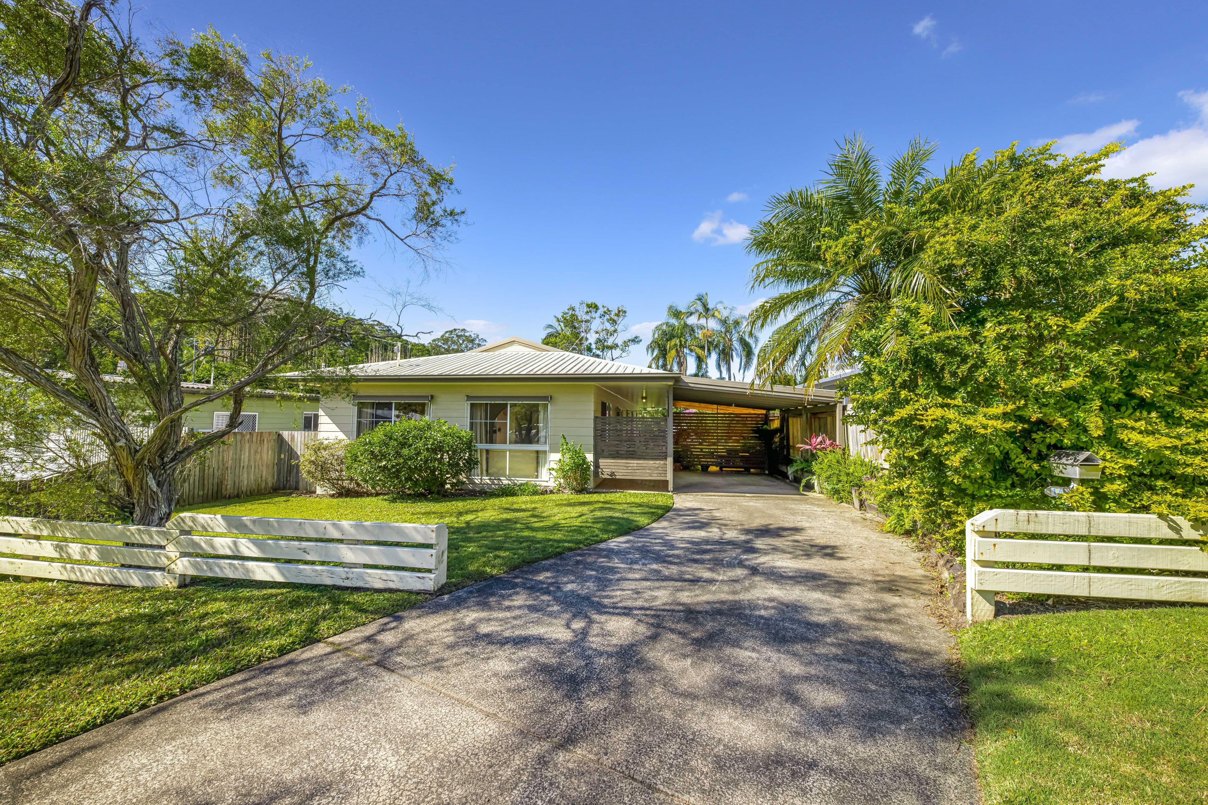16 Yoomba Crescent, Alexandra Headland QLD 4572, Alexandra Headland - Thumbnail 2
