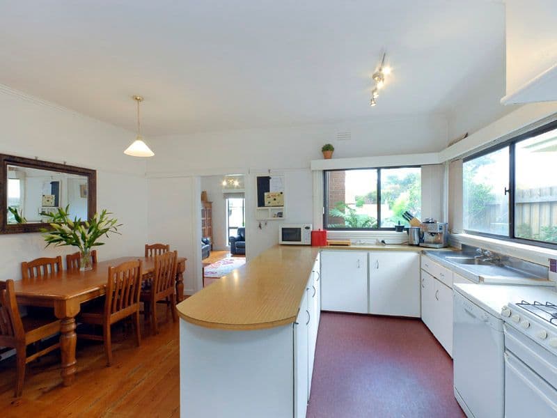 4 Laura Avenue, BELMONT VIC 3216, Belmont - Thumbnail 4