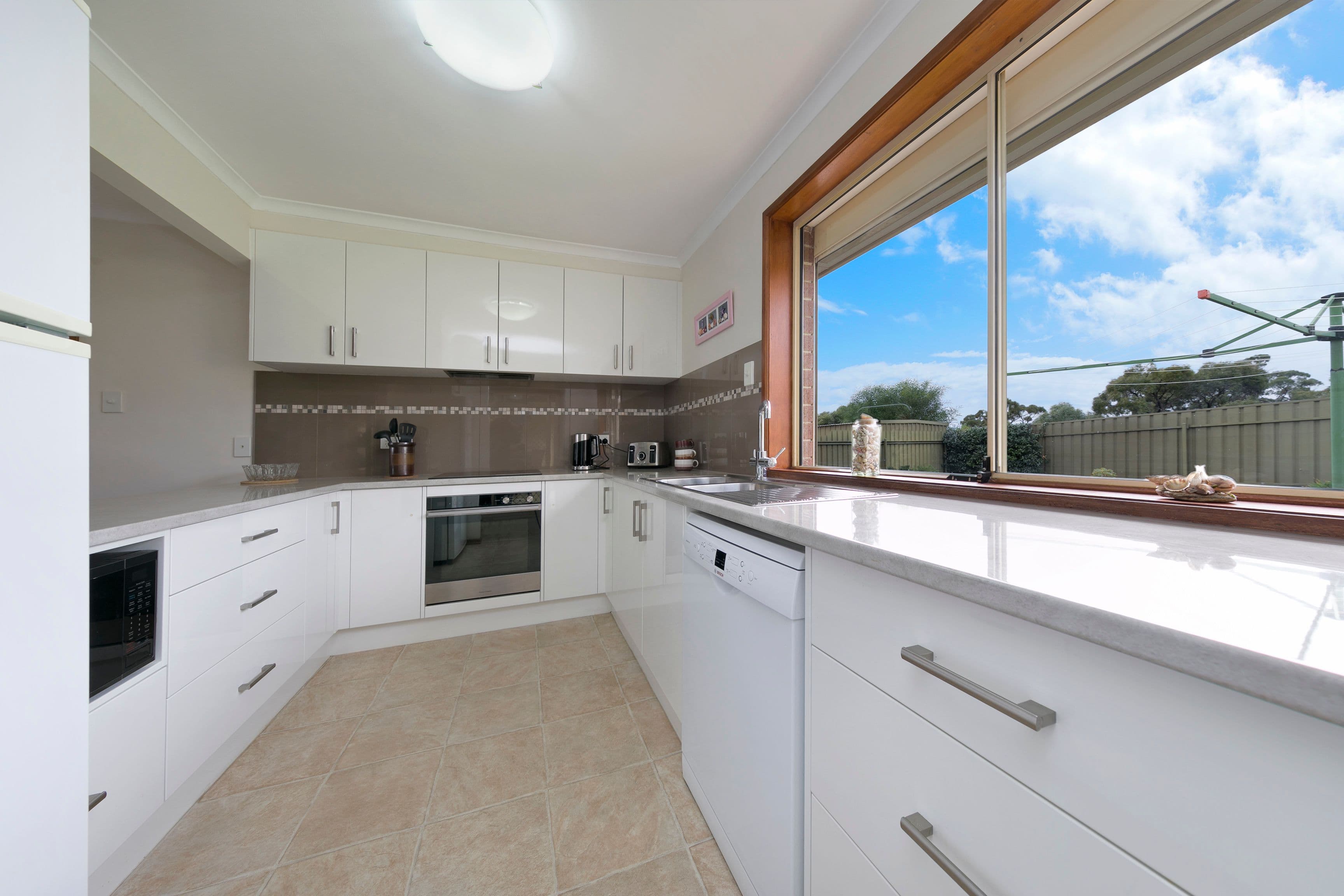 24 Priory Road, Gulfview Heights SA 5096, Gulfview Heights - Thumbnail 6