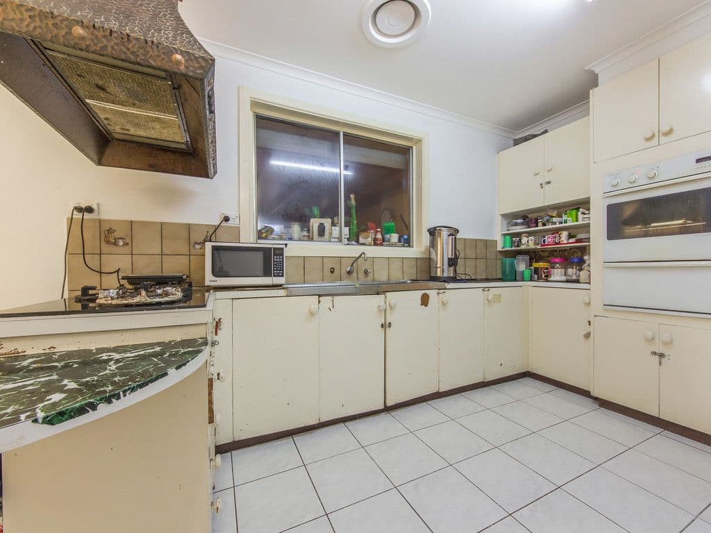 14 Amelia Avenue, Deer Park VIC 3023, Deer Park - Thumbnail 3