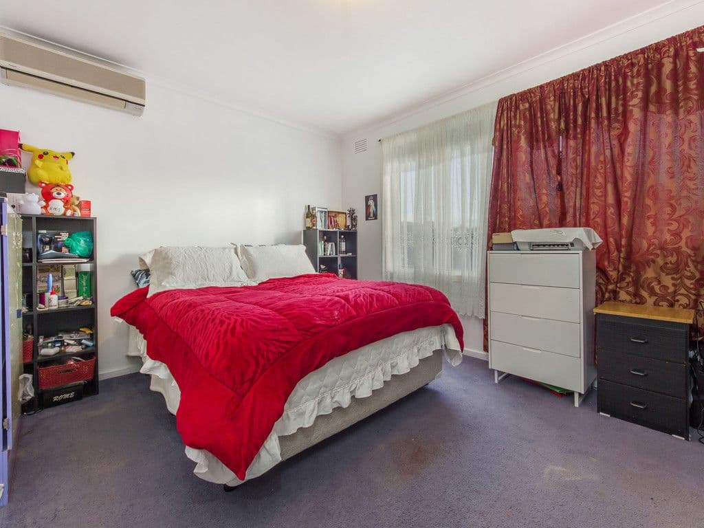 14 Amelia Avenue, Deer Park VIC 3023, Deer Park - Thumbnail 4
