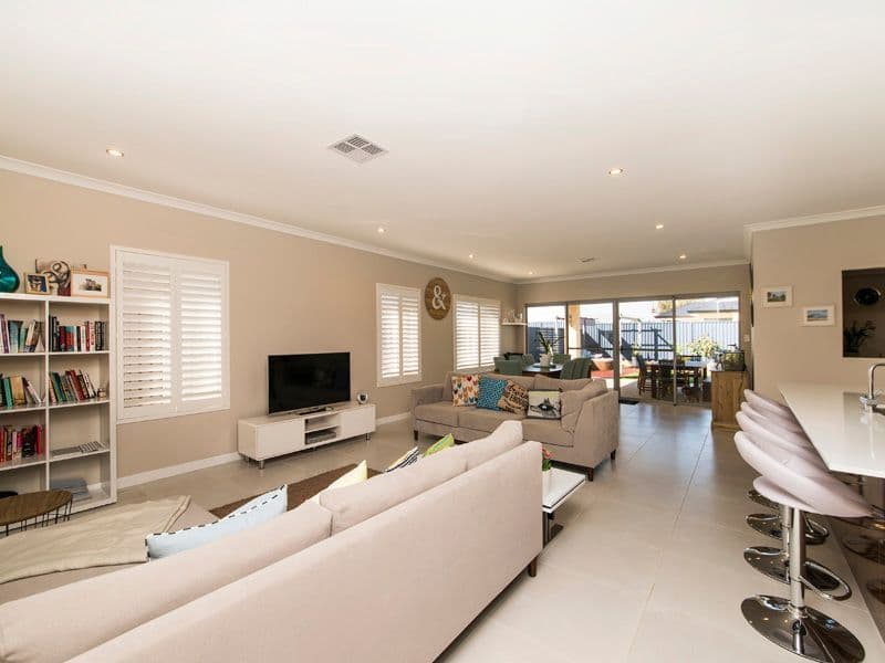 14 Tallowood Avenue, Baldivis WA 6171, Baldivis - Thumbnail 4