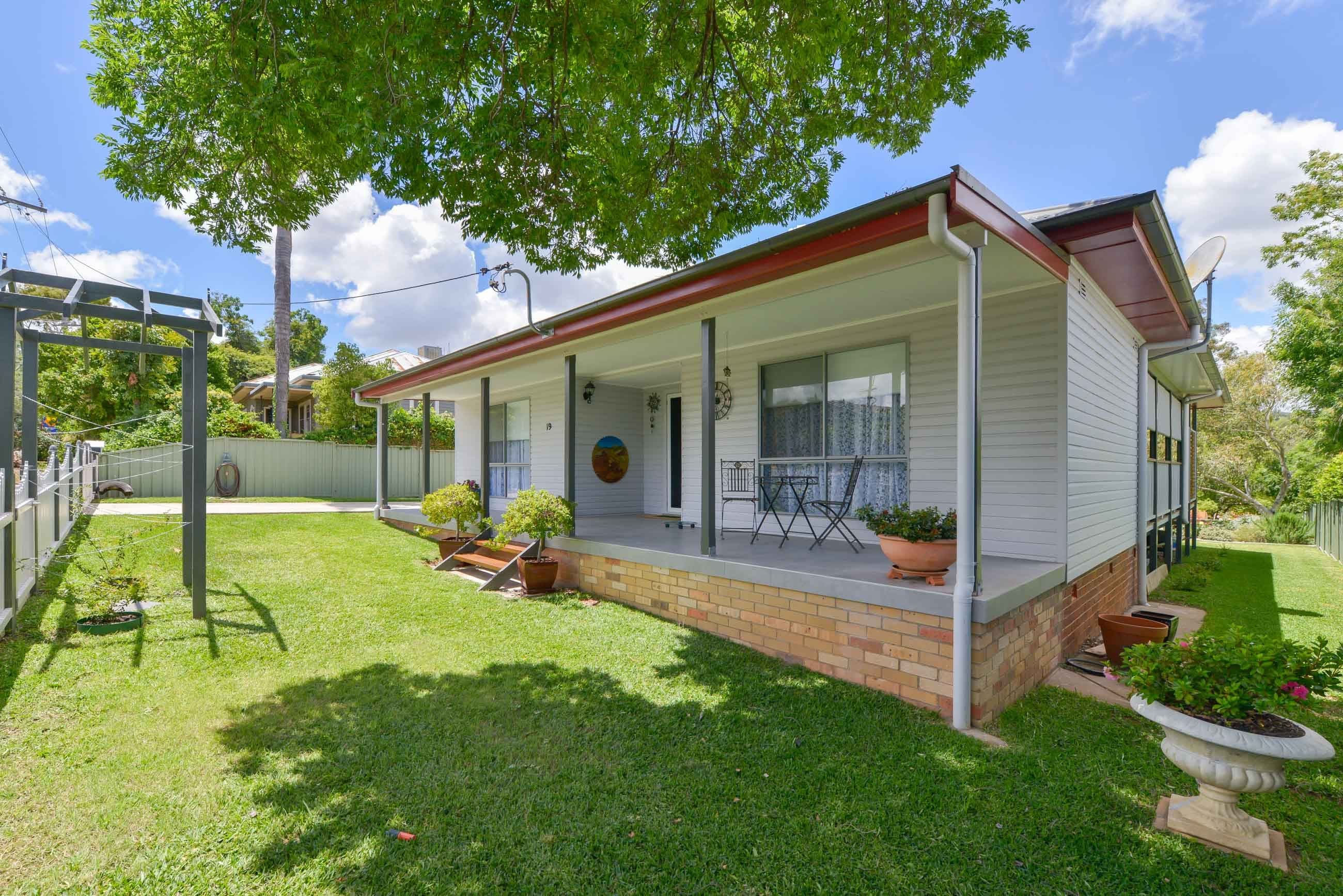 19 Russell Street, Tamworth NSW 2340, Tamworth - Thumbnail 3