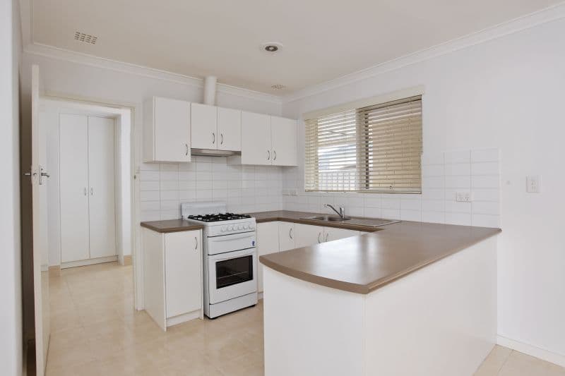 35 Gilbertson Road, KARDINYA WA 6163, Kardinya - Thumbnail 2