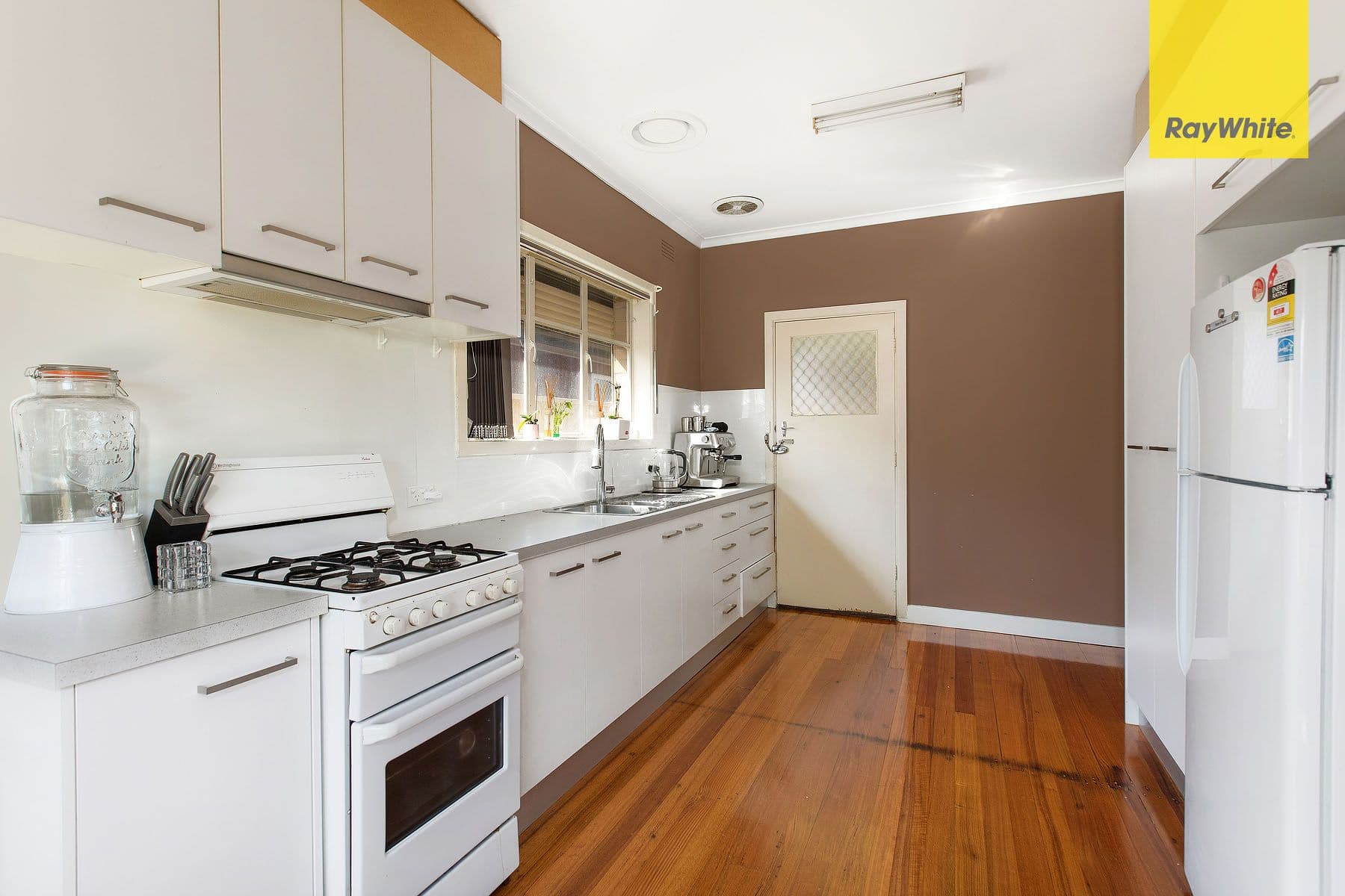 27 Willow Avenue, St Albans VIC 3021, St Albans - Thumbnail 4