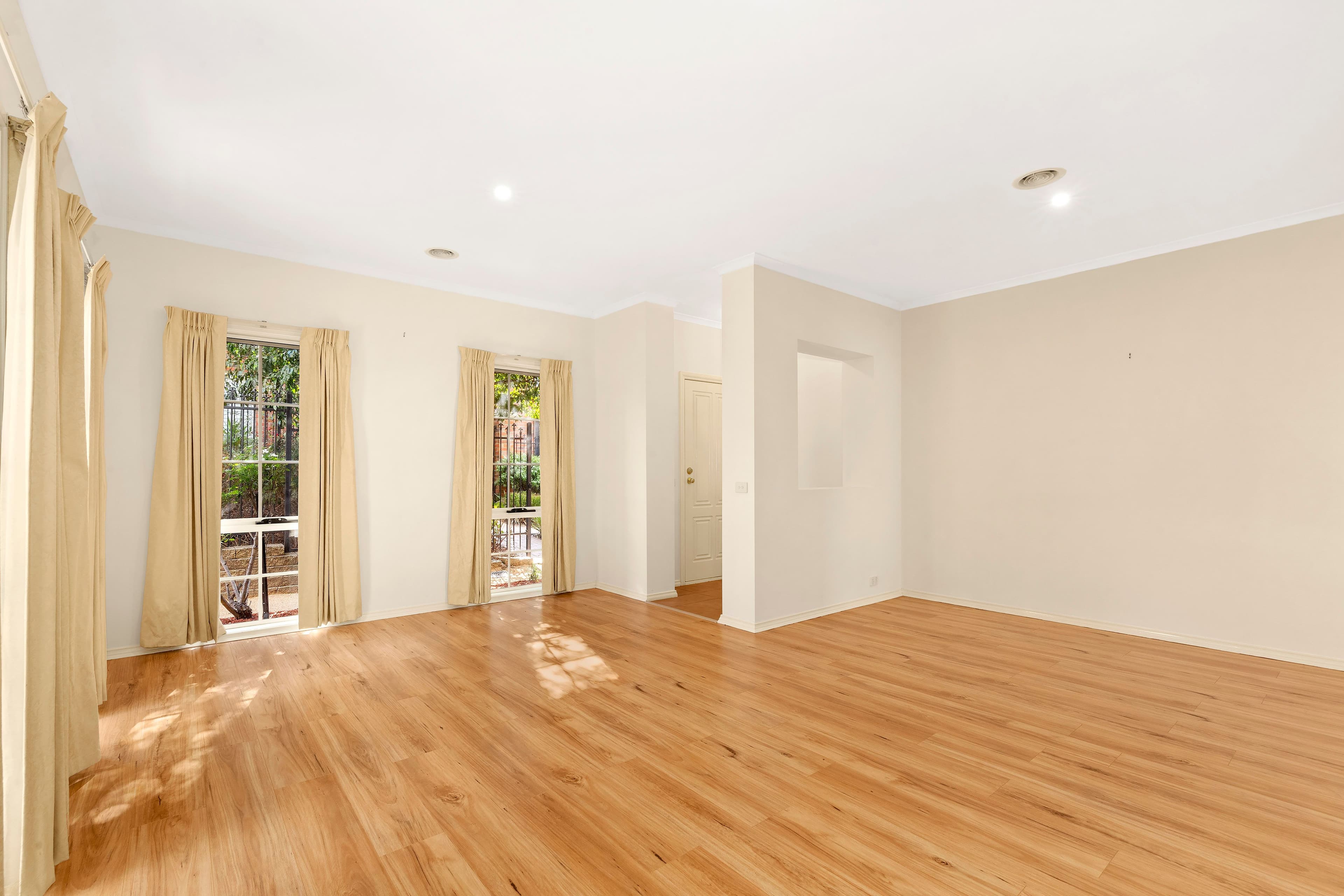 6 Hester Walk, Macleod VIC 3085, Macleod - Thumbnail 3