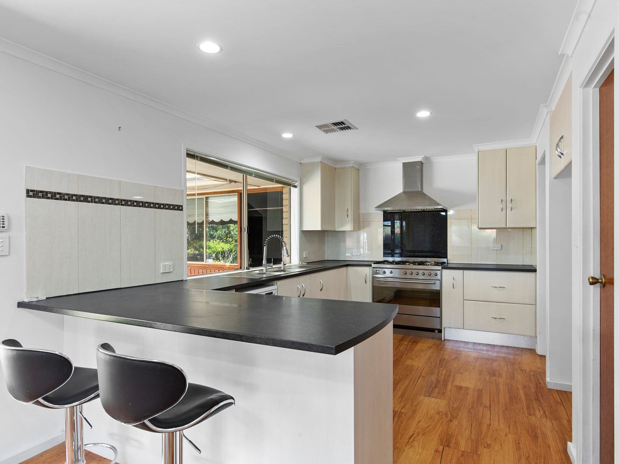 16 Winham Avenue, Old Reynella SA 5161, Old Reynella - Thumbnail 4