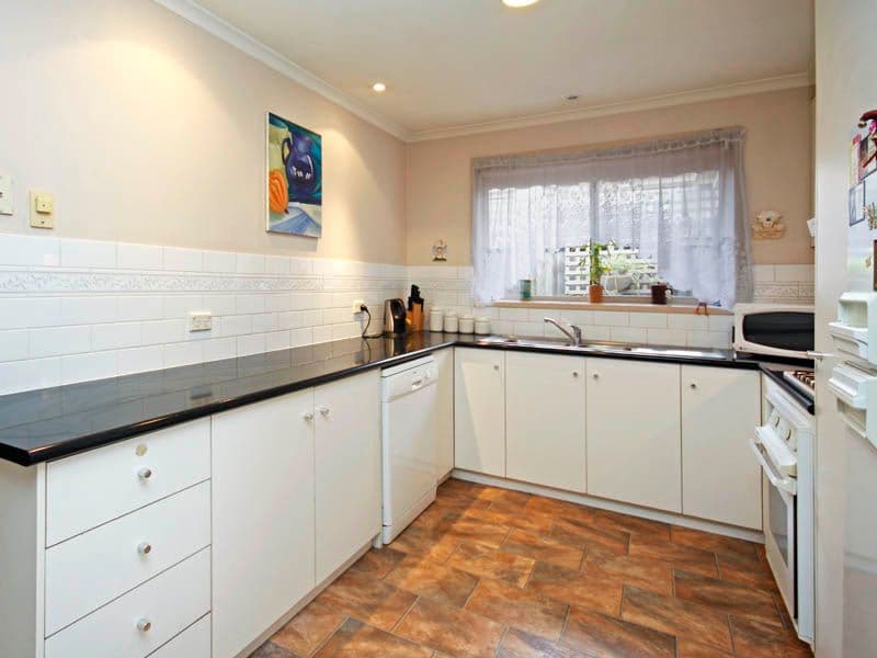 2 Carbery Court, GROVEDALE VIC 3216, Grovedale - Thumbnail 4