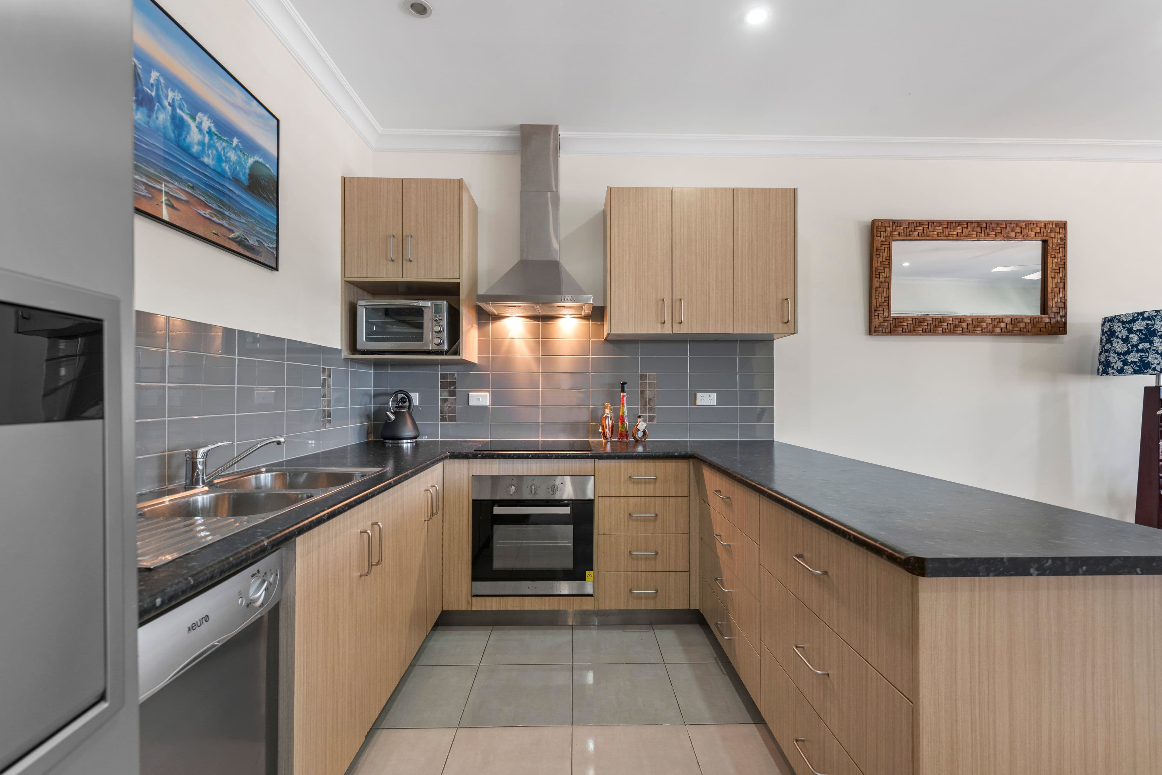 42 Greenup Street, Redcliffe QLD 4020, Redcliffe - Thumbnail 3
