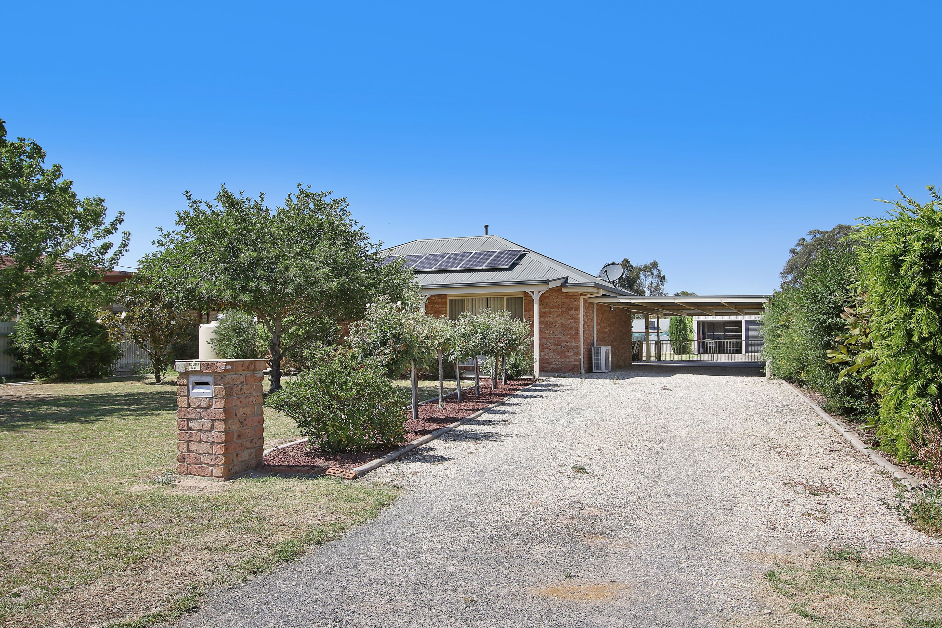 74 Pell Street, Howlong - Image 1