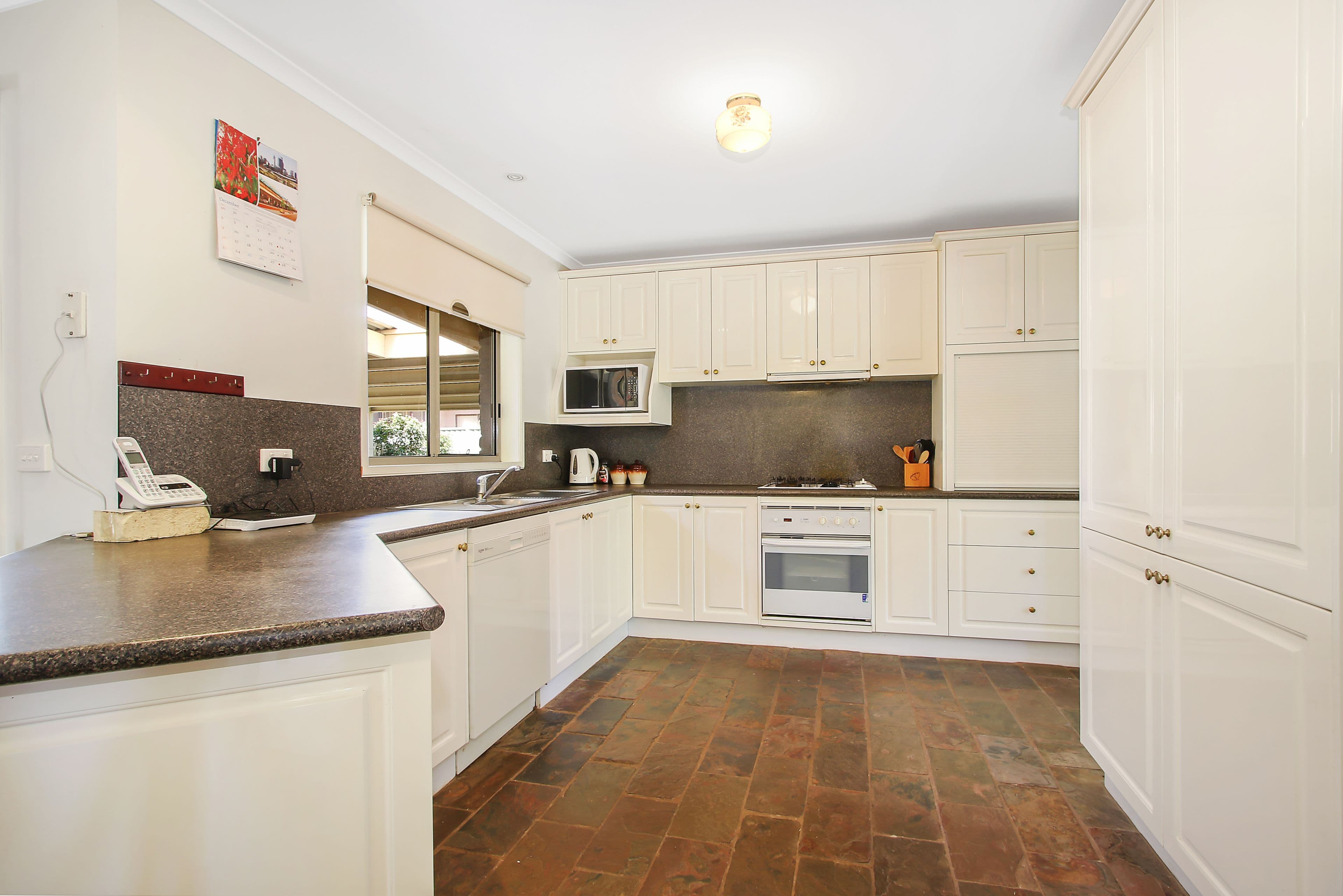 74 Pell Street, Howlong - Thumbnail 2