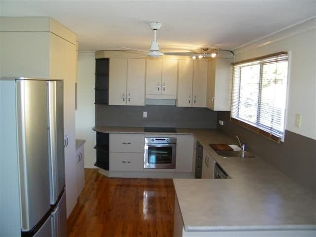 43 Flinders Street, GLADSTONE QLD 4680, West Gladstone - Thumbnail 2