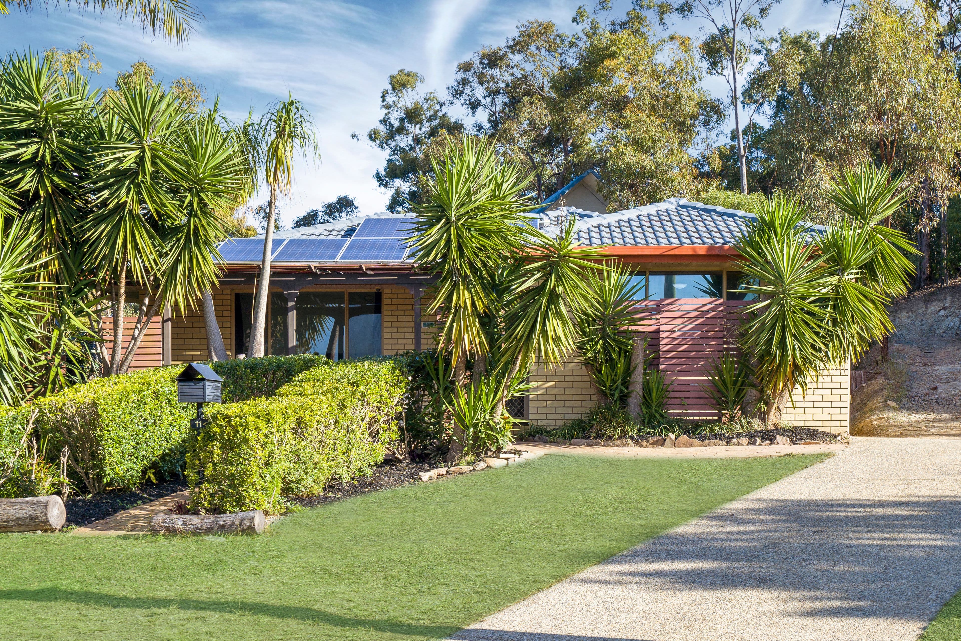 11 Leanne Court, Mount Warren Park QLD 4207, Mount Warren Park - Thumbnail 3